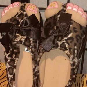 Leopard Print Women's Slippers with Bow